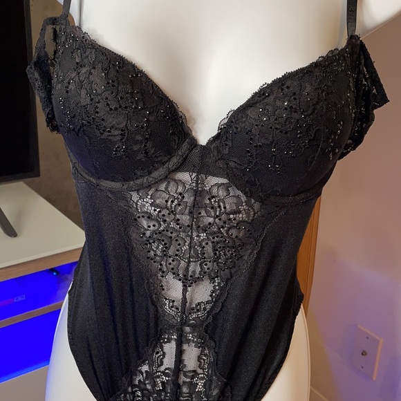 Black La Senza lace bodysuit - Picture 3 of 5